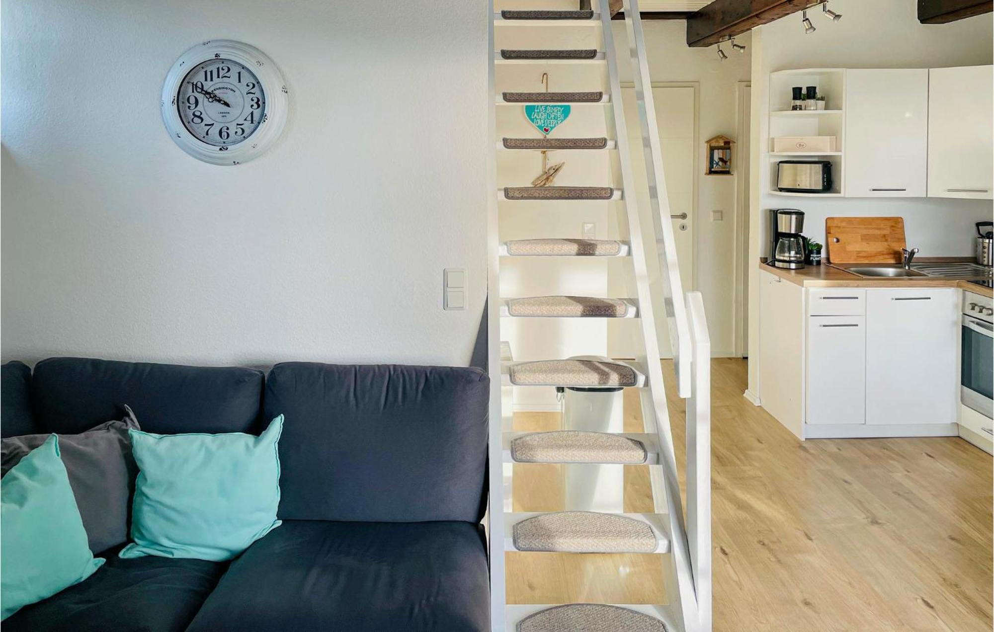 Cozy Apartment In Friedrichskoog With Kitchen Eksteriør billede
